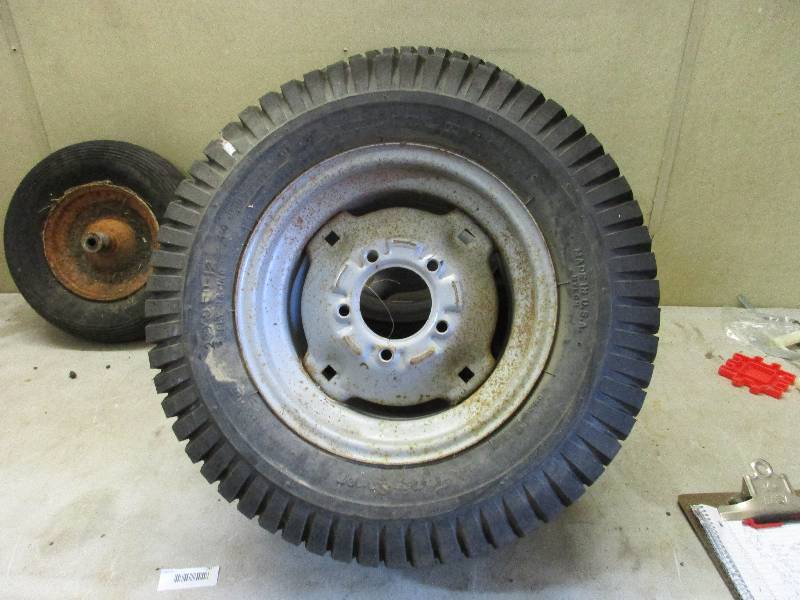 Rim and tire