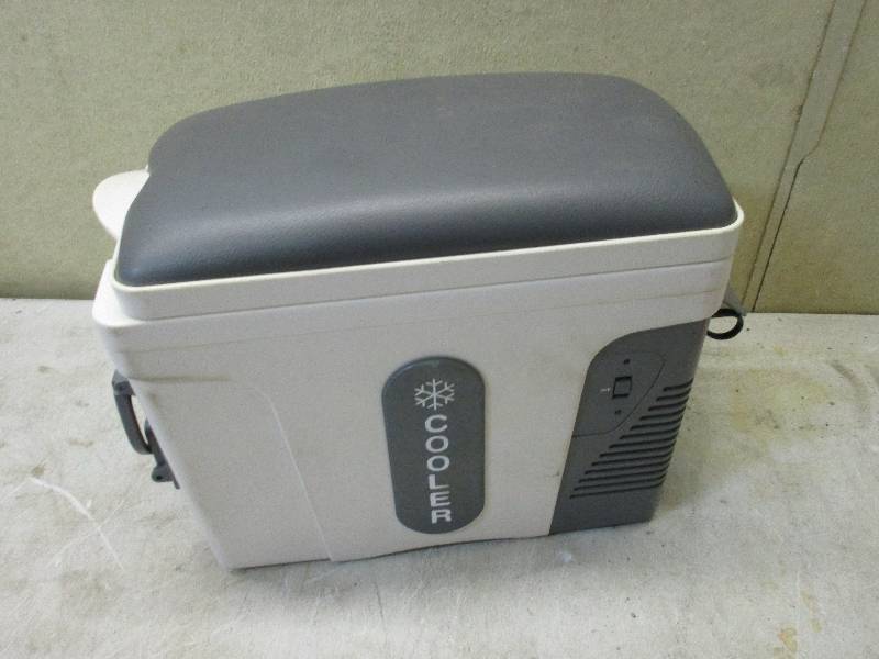 12 volt cooler