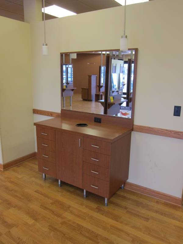 Counter Unit with Electric, Mirror and Ceiling Lights