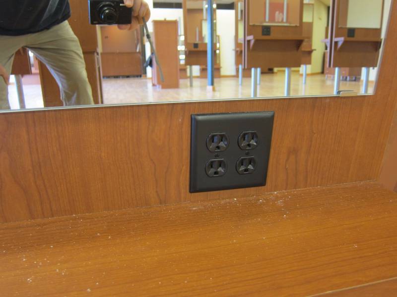 Two Beauty Stations with Mirrors and Electric