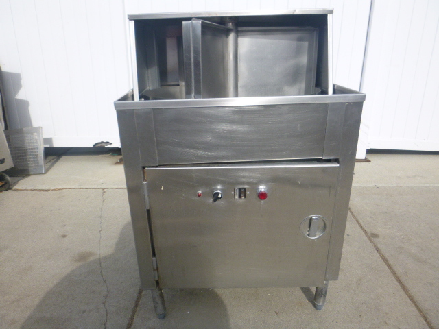 lot 8 image: American Disk Service Ware Washing Machine