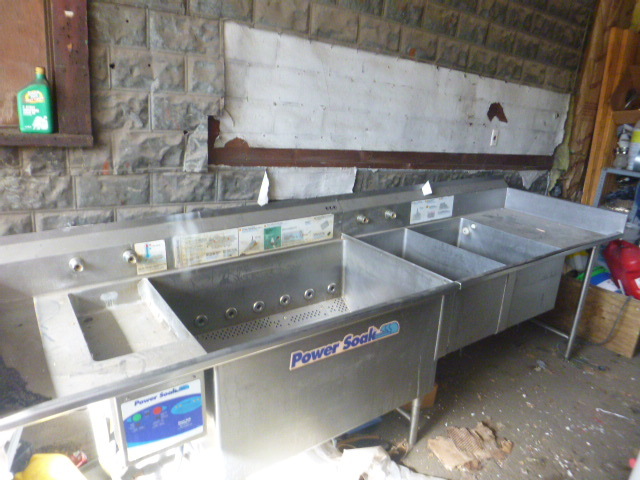 lot 11 image: Power Soak 3 Bay Sink