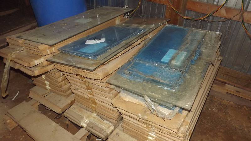lot 71 image: Cabinet Making  Shelving Glass Pieces Lot
