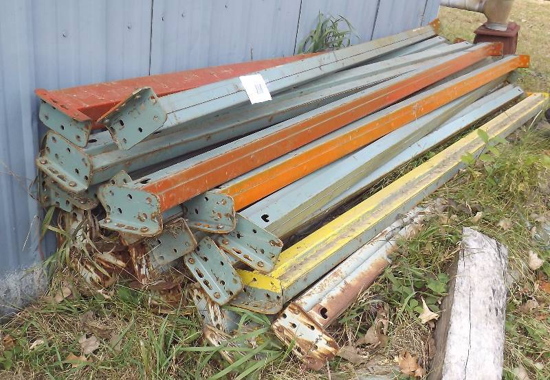 lot 9 image: Metal Cross Beams for Pallet Racks