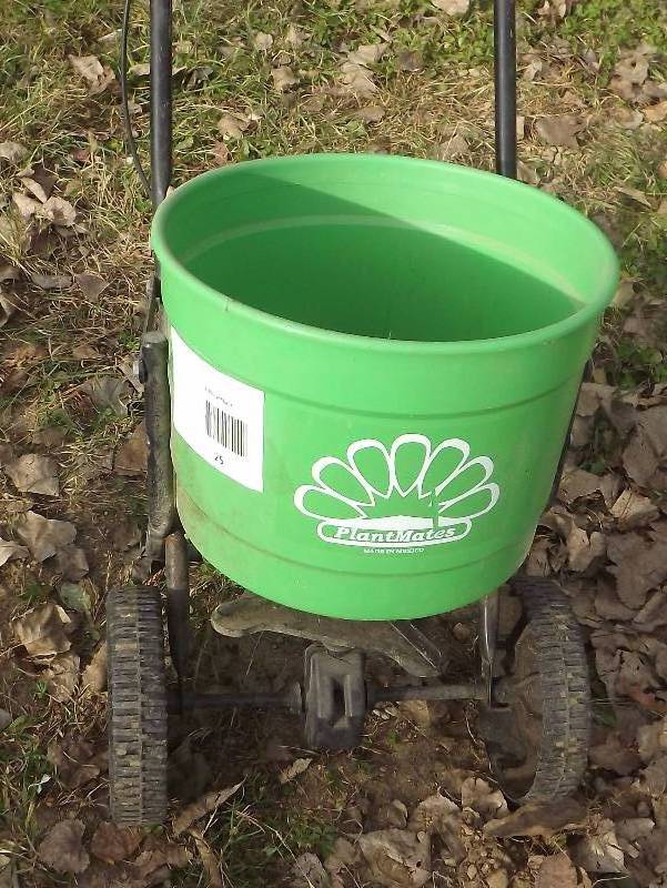 lot 25 image: Seed Spreader