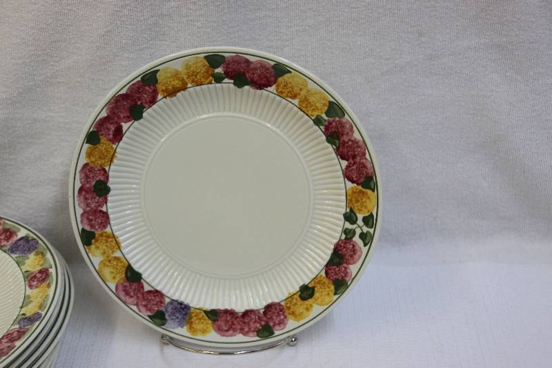 lot 23 image: Ridgways Hand painted China Plates, Tuberose Pattern