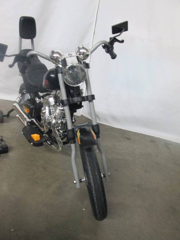 lot 4 image: Giggo Toys MotorTrycle 6V Ride-On