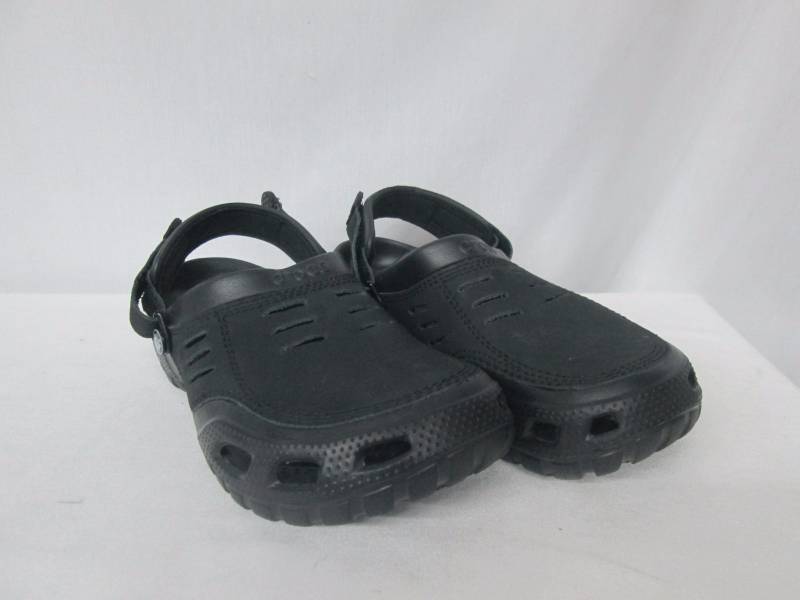 lot 44 image: Crocs Mens Yukon Sport