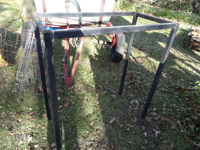 lot 23 image: 22 X 42 X 48 Metal Frame