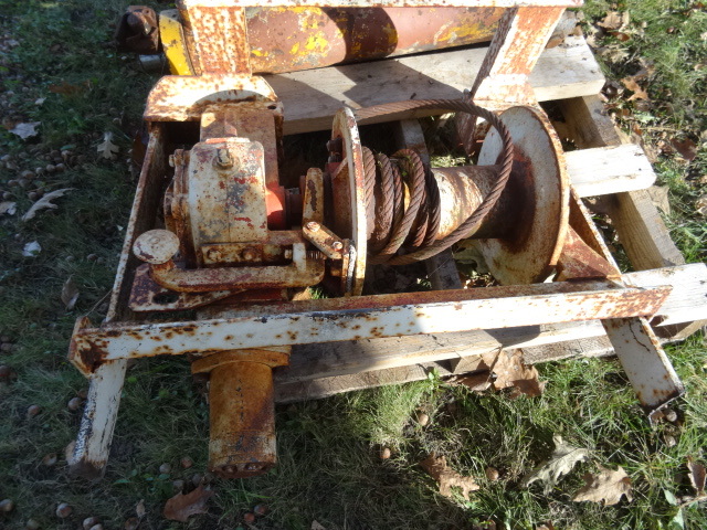 lot 29 image: Hydraulic Winch