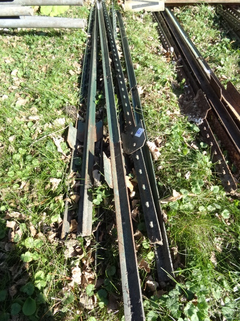 lot 62 image: 7 Fence Post 84