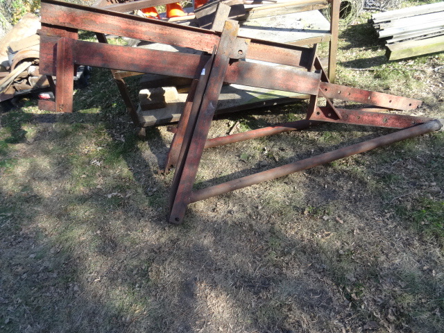 lot 67 image: Loader Arms off of a WD Allis Tractor
