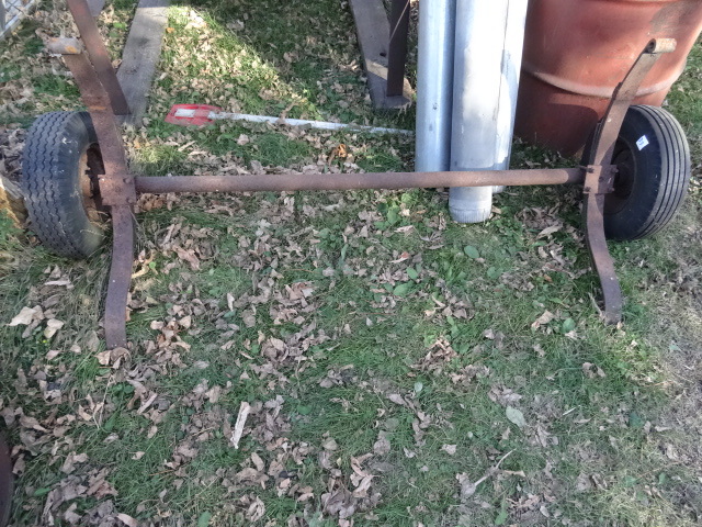 lot 77 image: Trailer Axle, 52 Spring Centers