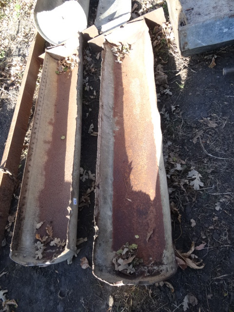 lot 97 image: Misc Hog Feeders