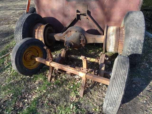 lot 103 image: 4 Misc Axles