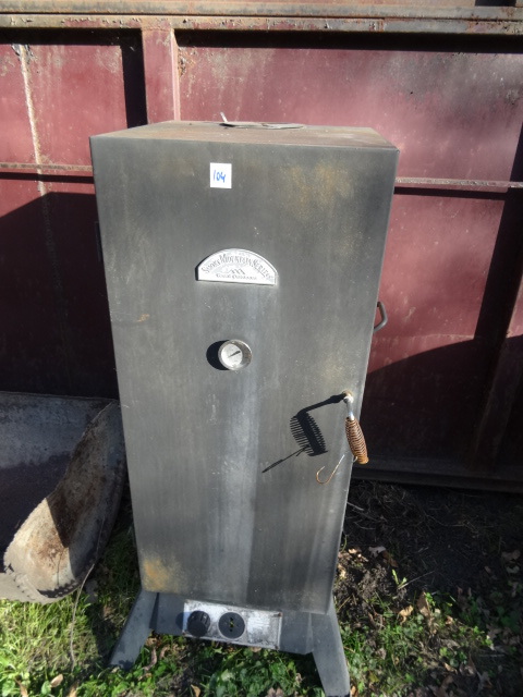 lot 104 image: Smoky Mountain Series Smoker