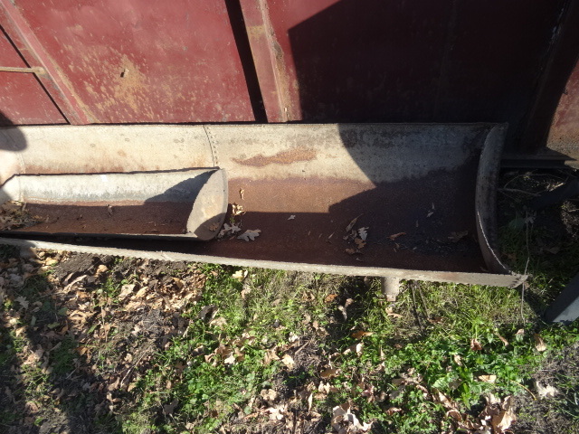 lot 105 image: Misc Hog Pans