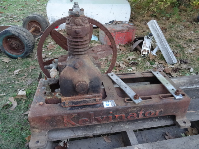 lot 280 image: Vintage Kelvinator Compressor