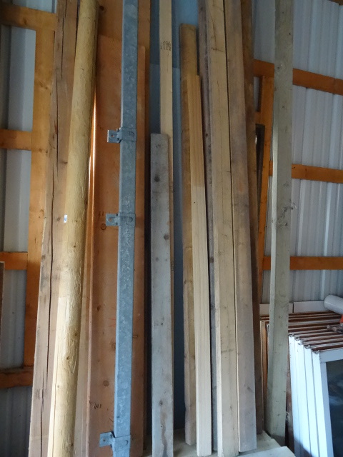 lot 140 image: Pile of Misc Wood