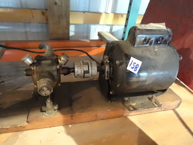 lot 158 image: Fuel or Oil Pump