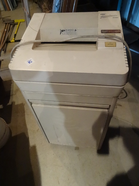lot 162 image: GBC Shred Master 1036S