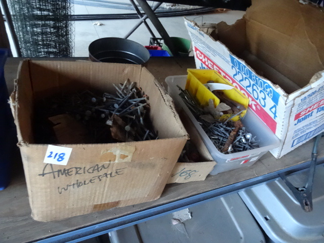 lot 218 image: Shelf of Misc Hardware