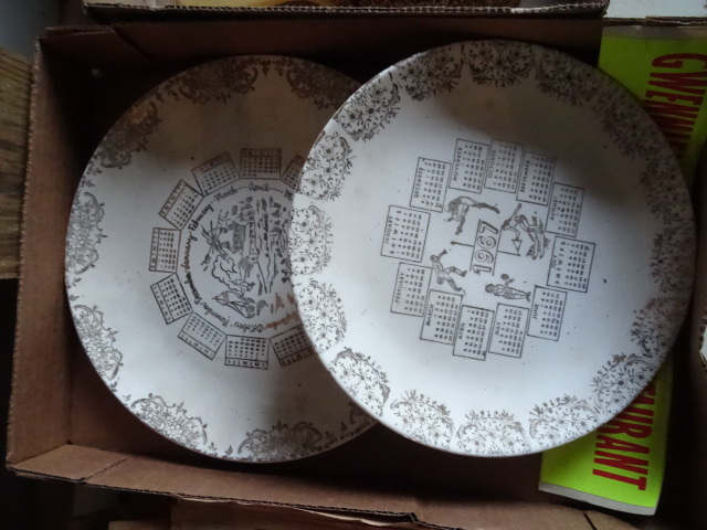 lot 261 image: 1967 and 1968 Vintage Plates