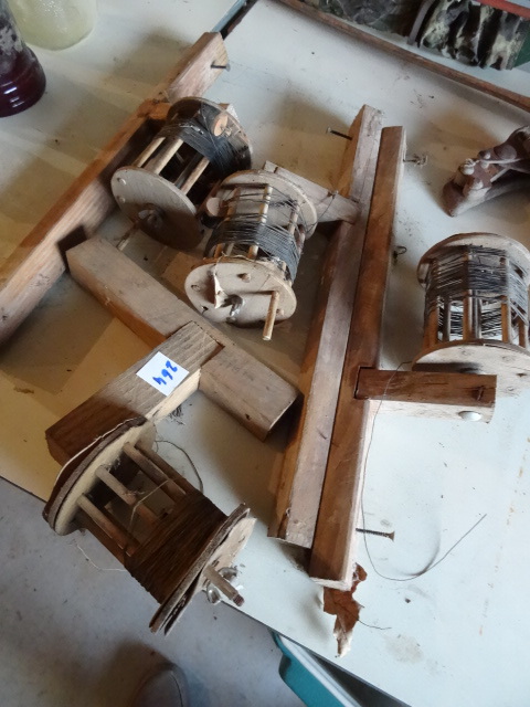 lot 264 image: 4 Vintage Rattle Reels