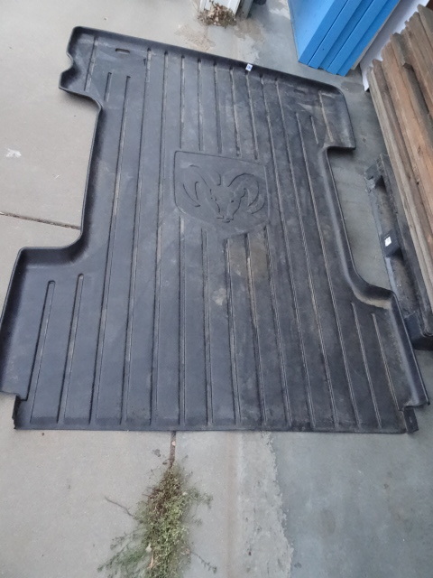 lot 282 image: Dodge Pick Up Bed Liner 78 X 60