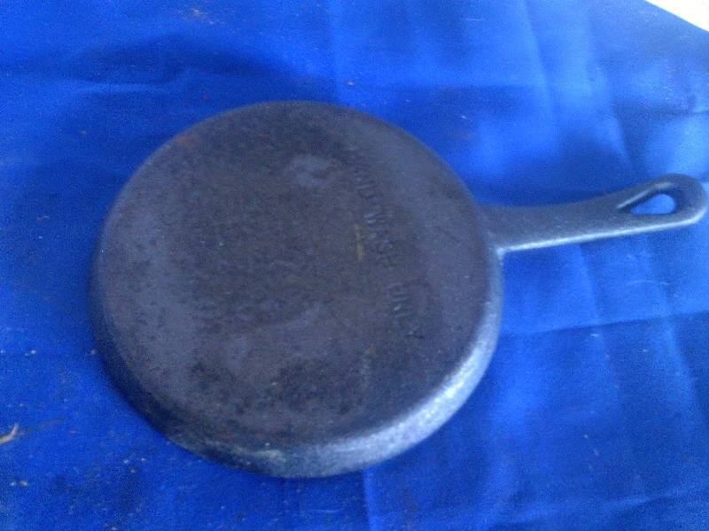 small cast iron frying pan
