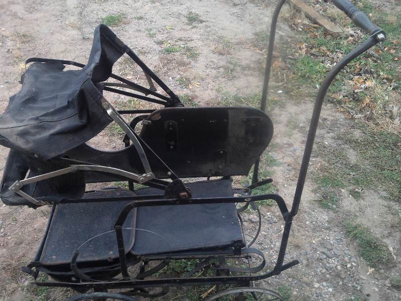 antique baby buggy