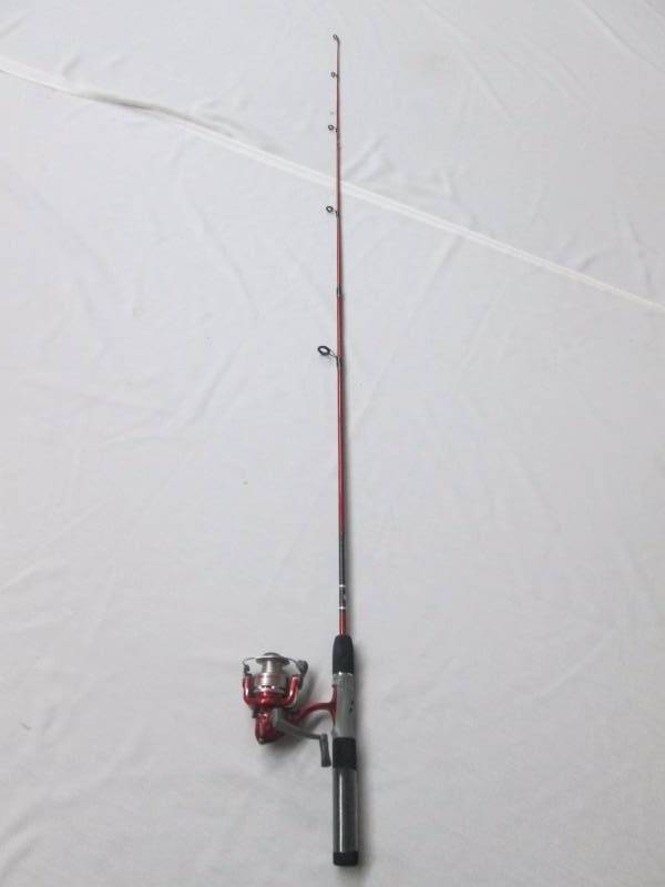 lot 20 image: Zebco Slingshot