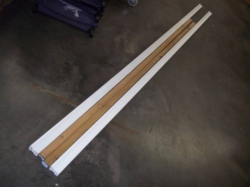 lot 116 image: 3 1 x 2 x 8 Cedar and 2 -  10 White Molding
