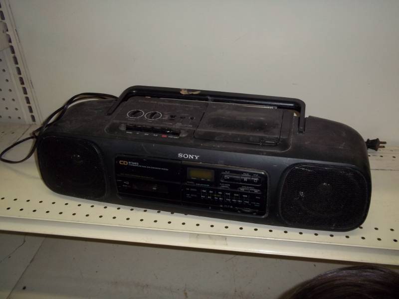 lot 119 image: Sony CFD-55 CD Boom Box