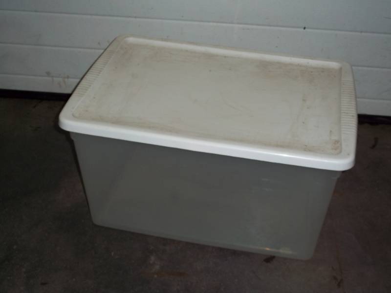lot 128 image: Plastic Storage tub with lid