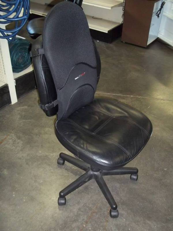 lot 92 image: Black Office Chair with obus ultra Foam pad on back