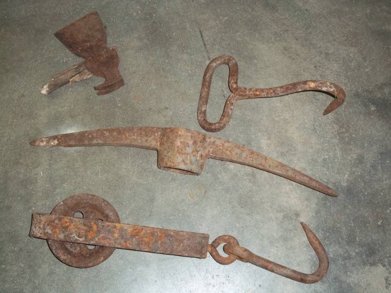 lot 16 image: Used Ax Head, Hayhooks, Pick Ax Head