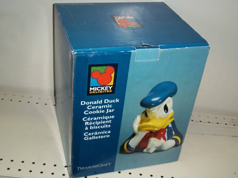 lot 23 image: Donald Duck Cookie Jar