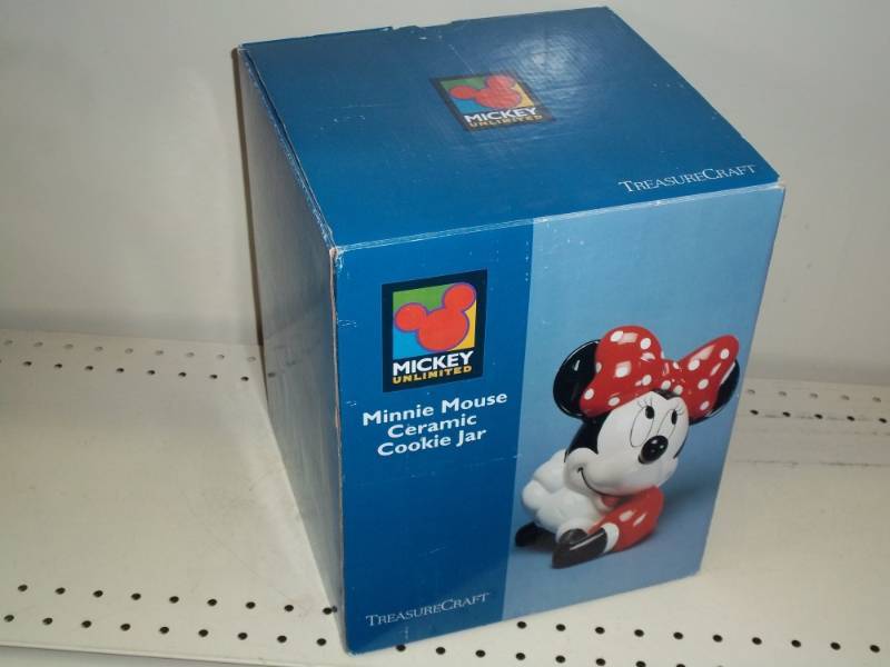 lot 24 image: Minnie Mouse Cookie Jar