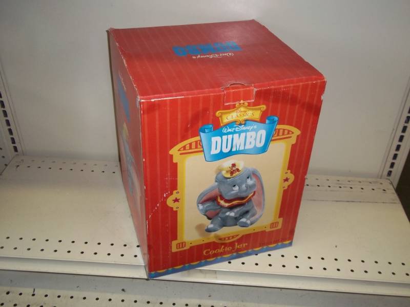 lot 29 image: Dumbo Cookie Jar