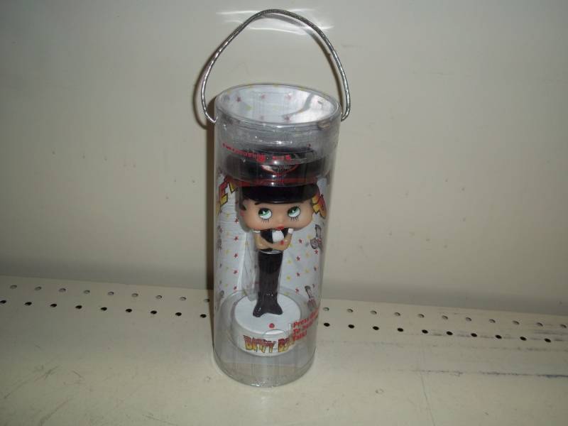 lot 41 image: Betty Boop Talking Figurine