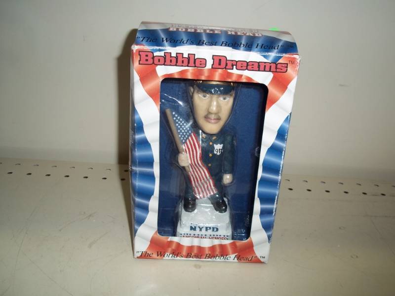 lot 52 image: NYPD American Heroes Bobble Head