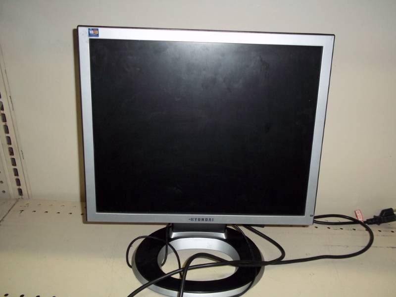 lot 60 image: Used Hyondai Monitor