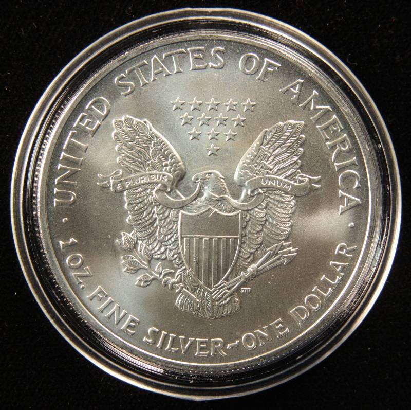 2003 US SILVER EAGLE 1 TROY Oz. .999 FINE SILVER IN AIRTITE HOLDER