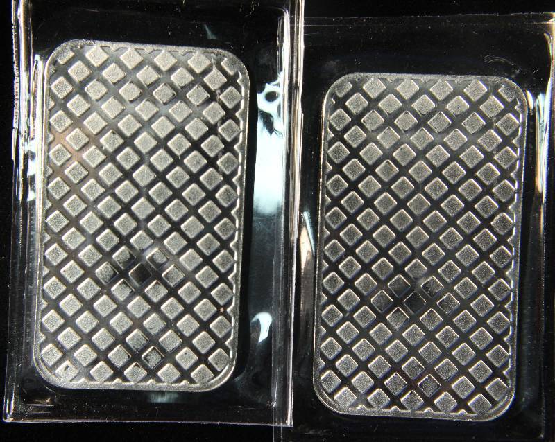 GROUP OF 2 - 1 TROY Oz. .999 FINE SILVER EAGLE BAR BY SILVERTOWNE