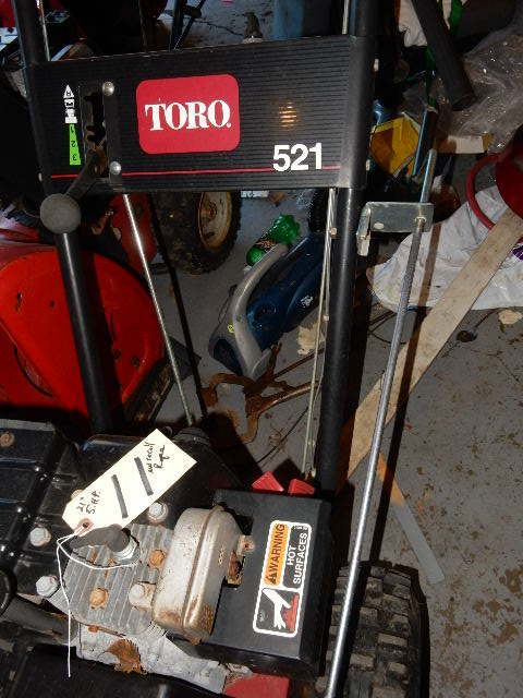 lot 11 image: Toro 521 in Snow Blower