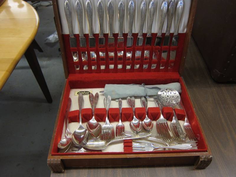 Oneida Community Silverware Set