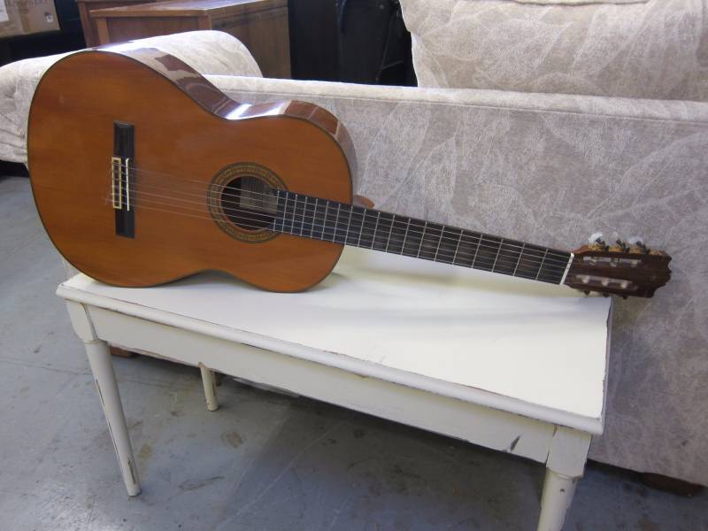 Yamaha Guitar