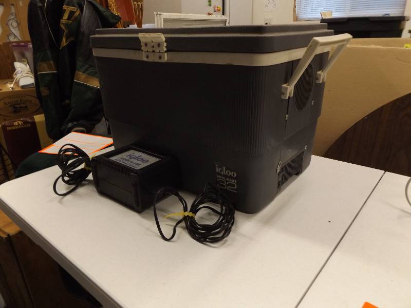lot 61 image: Igloo Cooler
