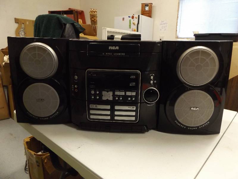 lot 72 image: RCA 5 disk CD Player